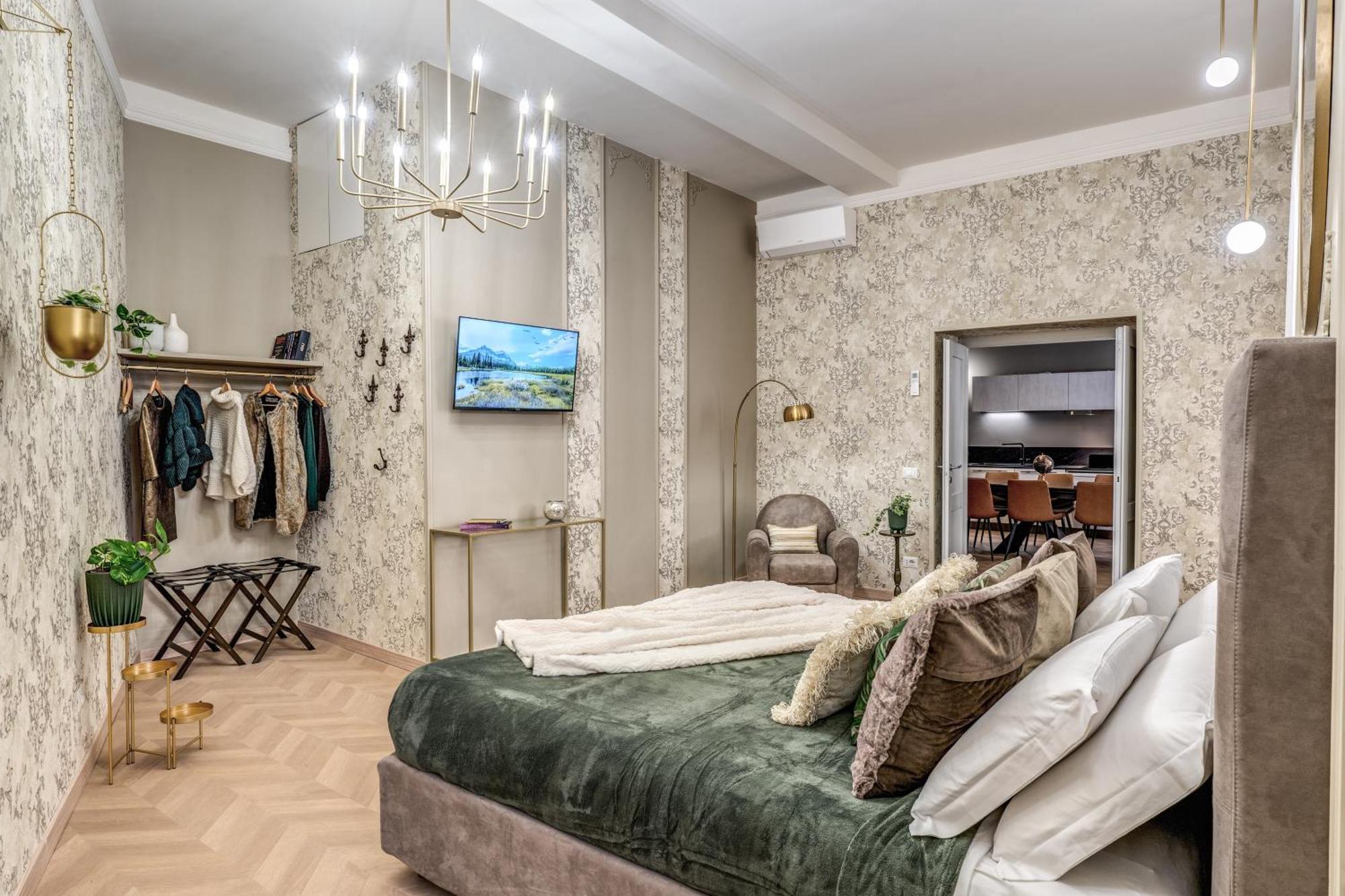 Apartment White Miracle Rom